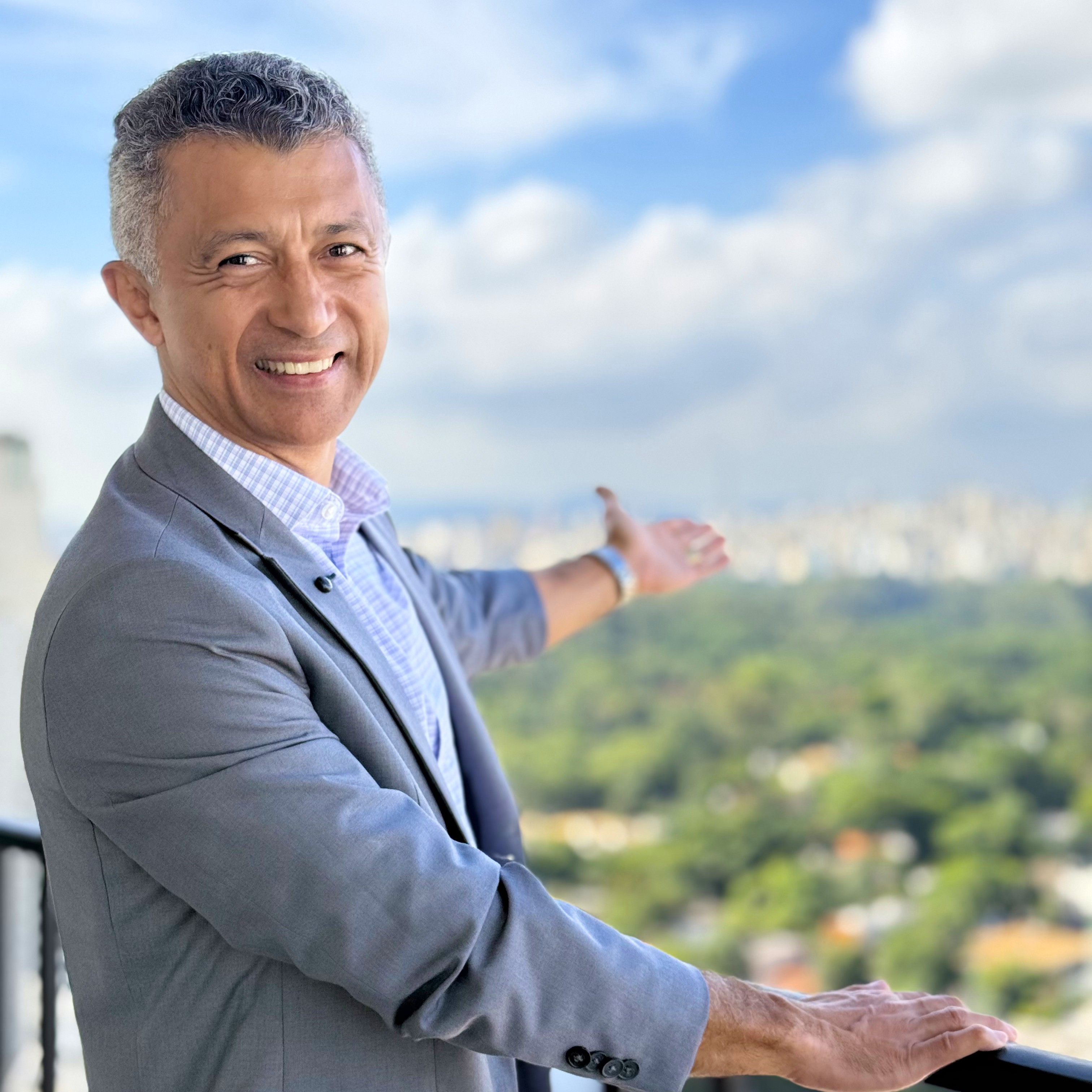 Adriano Silva